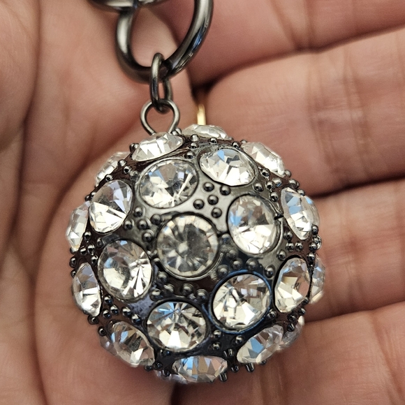 Toggle disco ball necklace - Picture 3 of 6